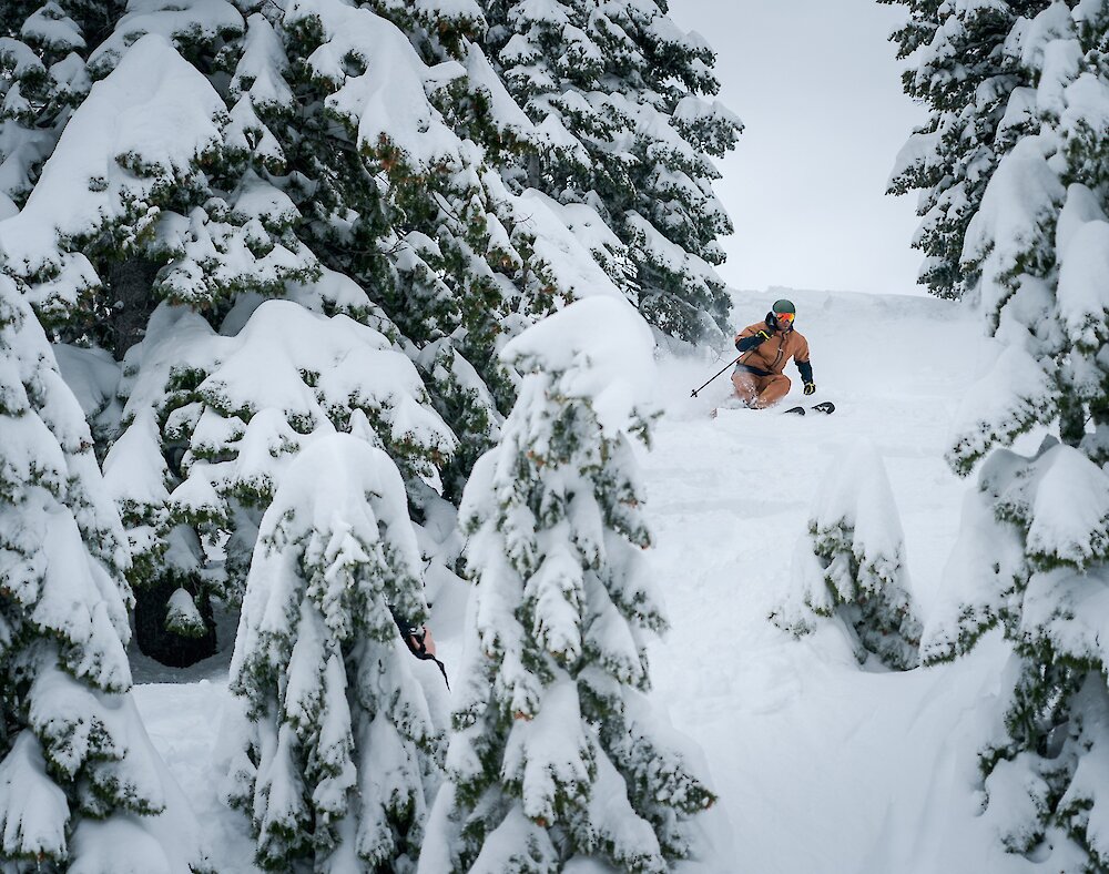 Freeride skiing powder at Sundance Mountain Resort