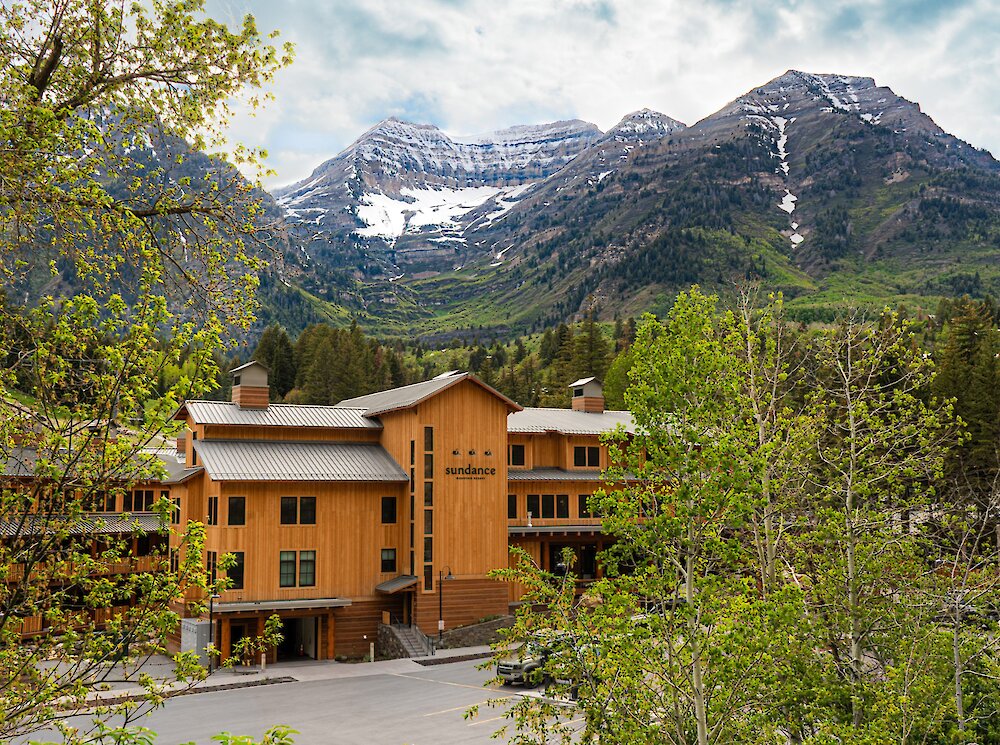 The Inn at Sundance Resort in the winter.
