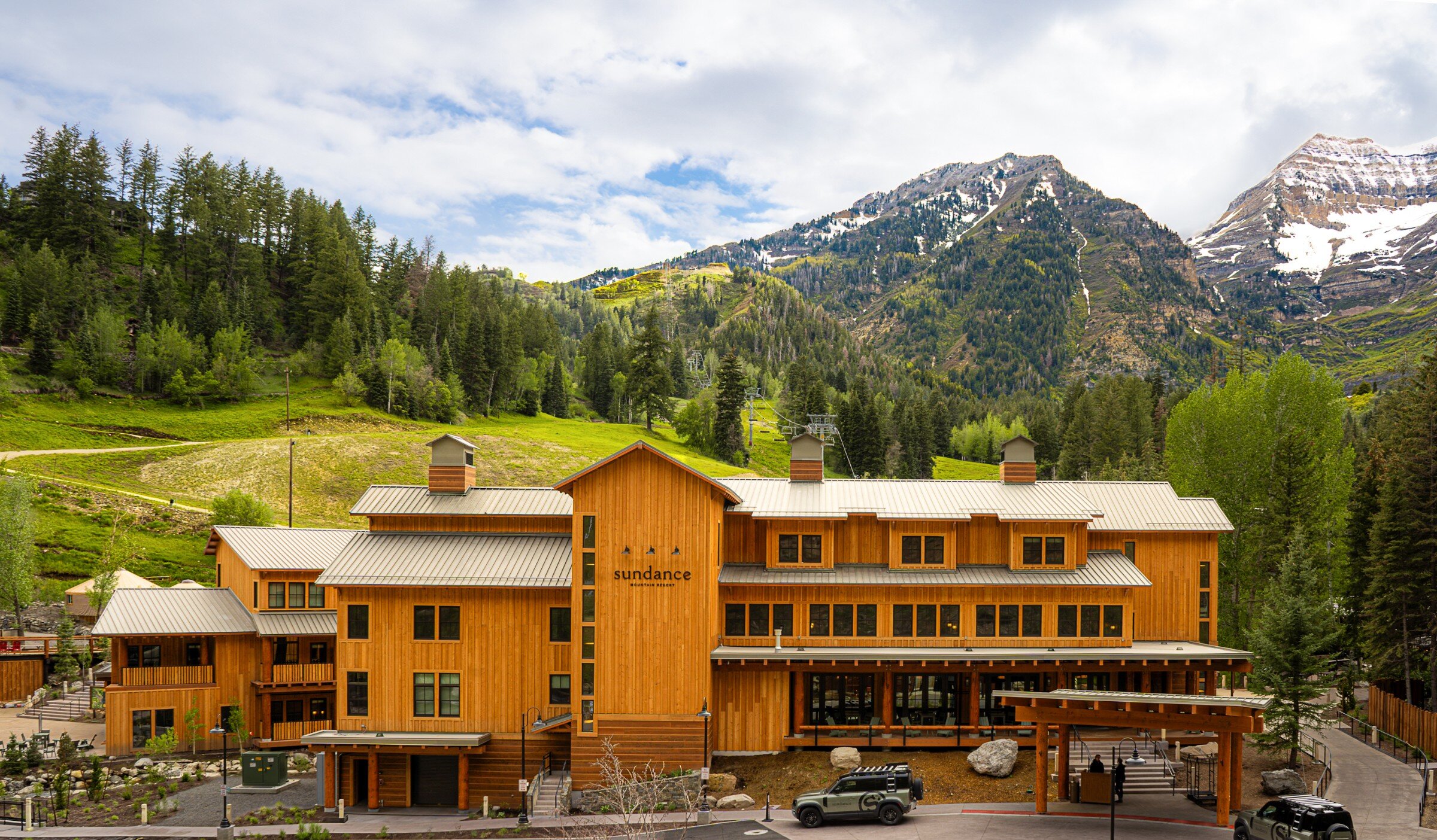 The Inn at Sundance Resort in the winter.