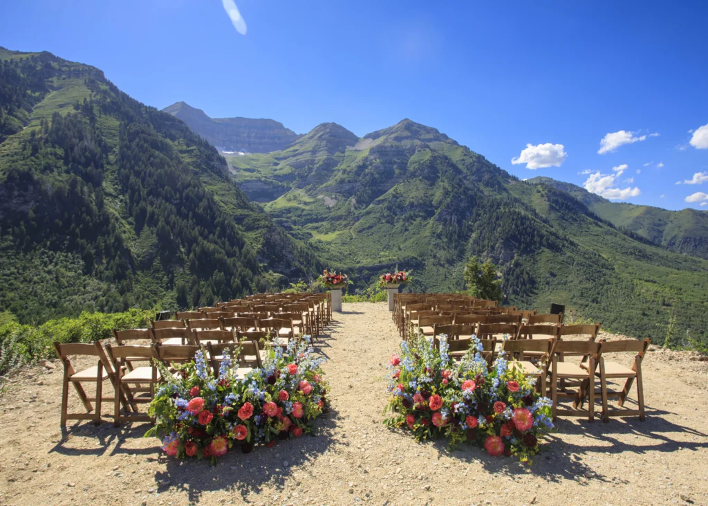 Stunning mountaintop wedding venue at Mandan Summit.